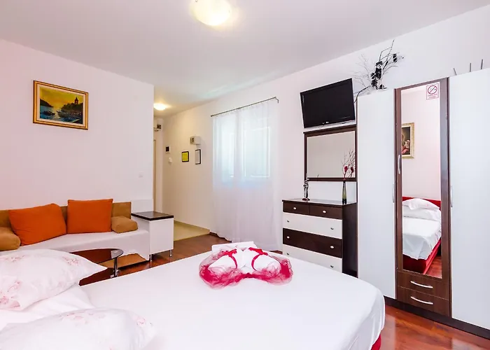 Aura - Comfort 7 With Shared Swimming Pool 아파트