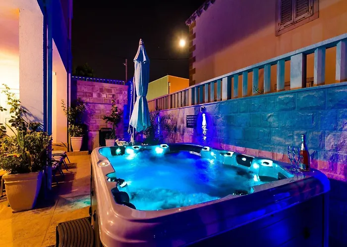 Aura - Comfort 7 With Shared Swimming Pool 아파트 두브로브니크