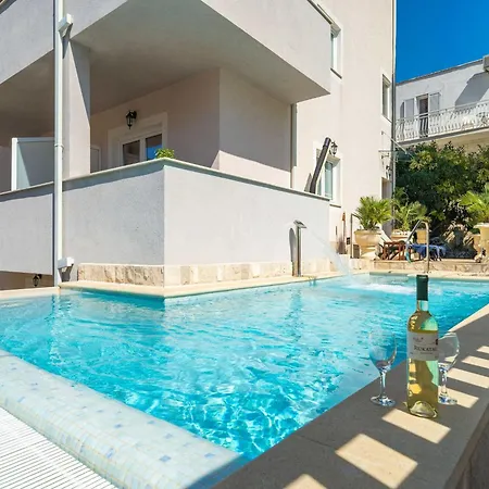 Διαμέρισμα Aura - Comfort 7 With Shared Swimming Pool Ντουμπρόβνικ