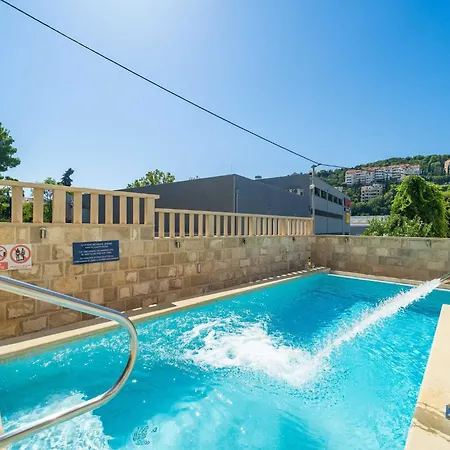 Aura - Comfort 7 With Shared Swimming Pool Appartement