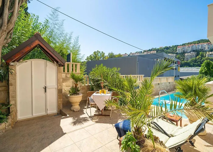 Apartmán Aura - Comfort 7 With Shared Swimming Pool *