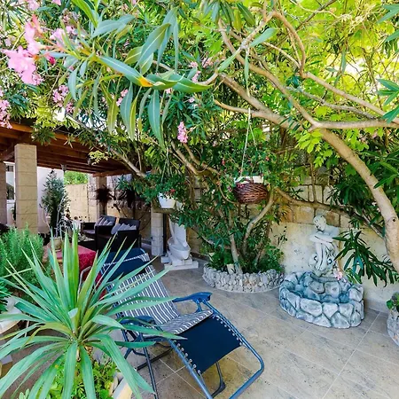 Lägenhet Aura - Comfort 7 With Shared Swimming Pool